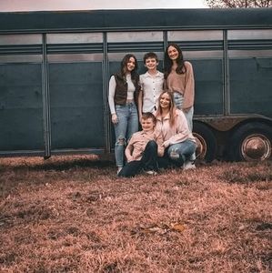 Meet your Posher, Deidra